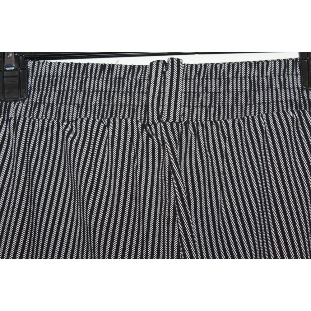 ✨2/$20 Torrid Pull On Taper Stretch Crepe High Rise Pant Black Plus Size 2 2X - Picture 7 of 10